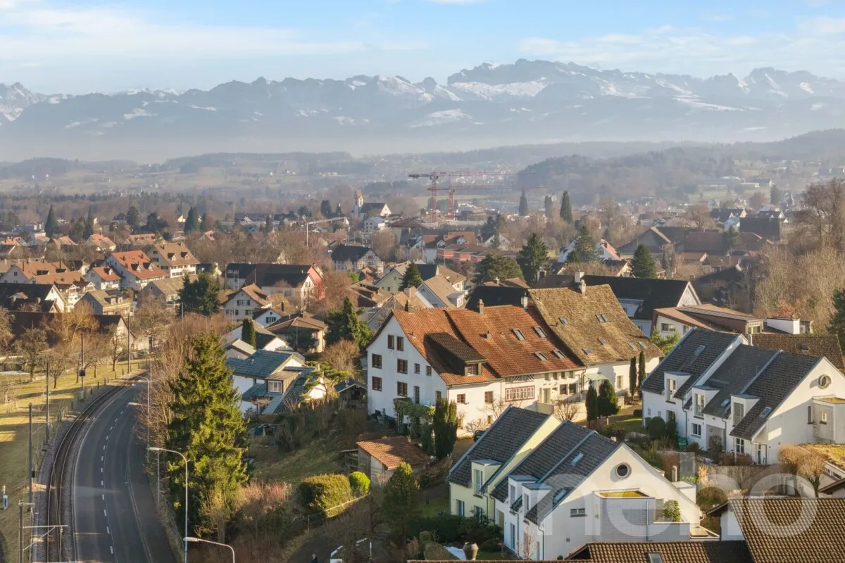 Egg b. Zürich zu verkaufen Angebautes Haus Schweiz - cChic-immoHub Ihr Immobilienportal