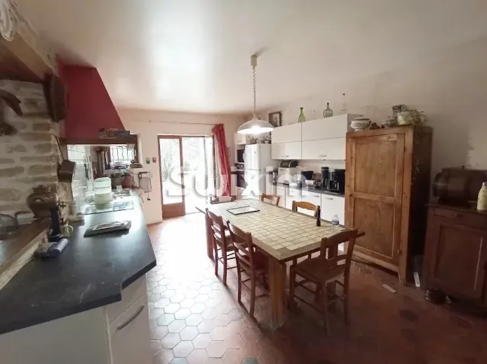 Casa in vendita a Montillot - Casa di campagna situata in 13 ettari di terreno - Smart Propylaia (6)