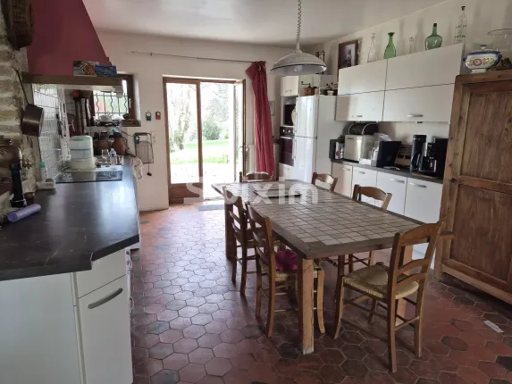 Casa in vendita a Montillot (33)