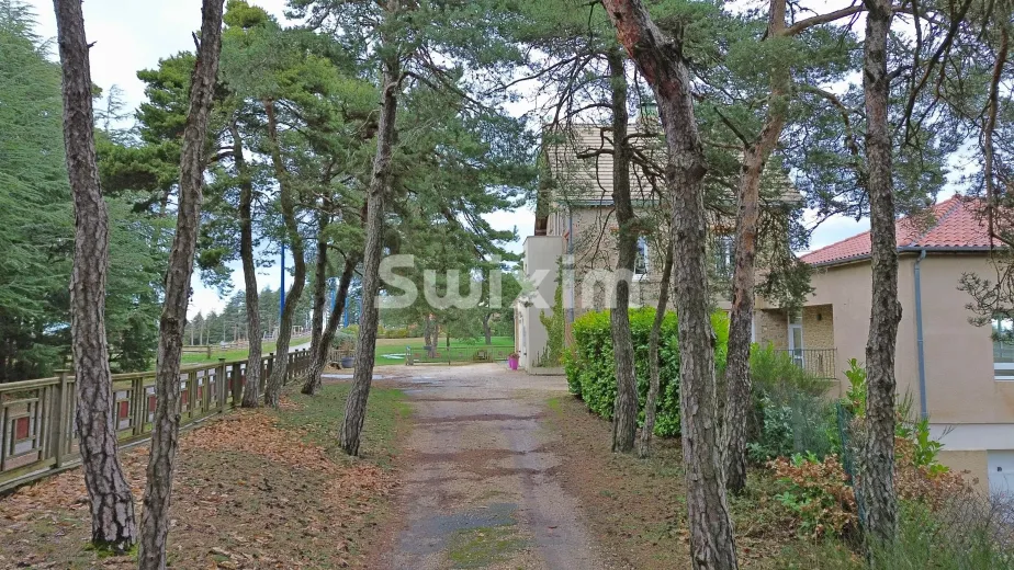 Haus zu verkaufen in Saint-Romain-de-Lerps - Anwesen zu verkaufen in Saint-Romain-de-Lerps, 20 Zimmer, 829 m2 - Smart Propylaia (54)