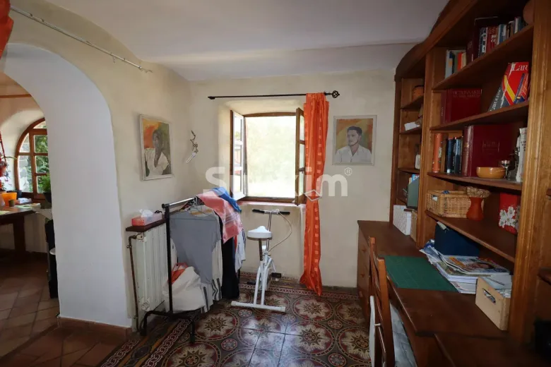 Haus zu verkaufen in Villeneuve-de-Berg - Ardèche-Bauernhof BIO-Grundstück mit Wiesen und eingezäunten Wäldern mit Quellen - Smart Propylaia (45)