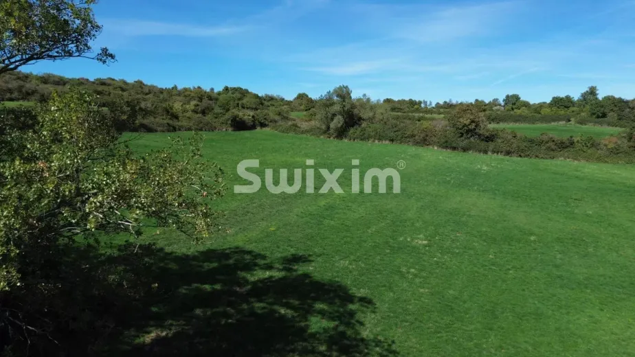 Haus zu verkaufen in Villeneuve-de-Berg - Ardèche-Bauernhof BIO-Grundstück mit Wiesen und eingezäunten Wäldern mit Quellen - Smart Propylaia (54)