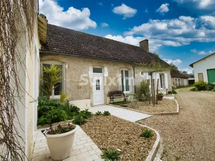 Commerce/industrie à vendre à Cheverny - Auberge  Hôtel-Restaurant *** au coeur des Châteaux de la Loire - Smart Propylaia (81)