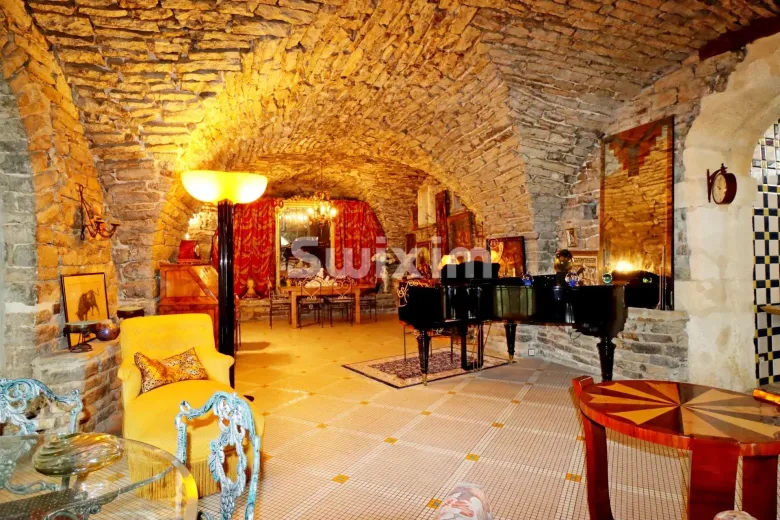 Maison à vendre à Sommières - Magnifique Propriété proche de Sommières à 35 mn de la plage et de Montpellier et la gare TGV - Smart Propylaia (54)