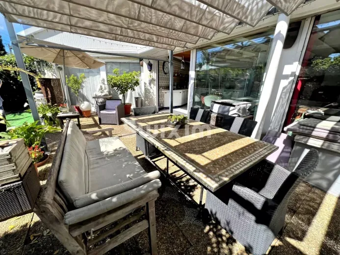 Maison à vendre à Vestric-et-Candiac - Vestric et Candiac : Belle villa d'architecte - Smart Propylaia (42)