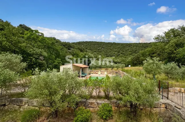 Casa in vendita a Aiguèze (35)