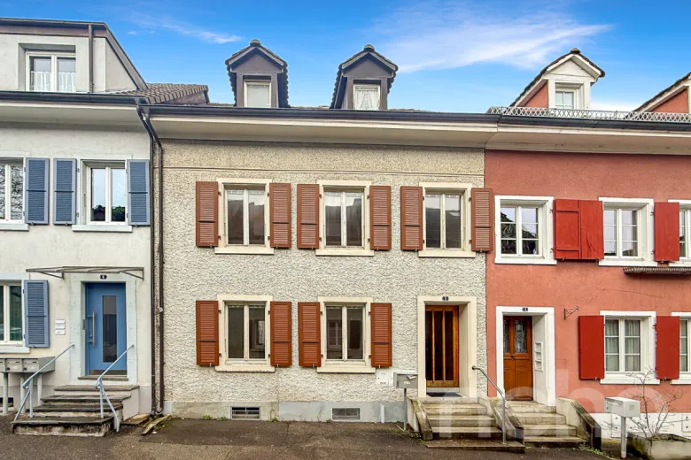 Zu verkaufen Bruderholz Angebautes Haus Schweiz - cChic-immoHub Ihr Immobilienportal