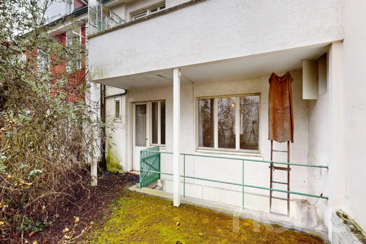 Bruderholz zu verkaufen Angebautes Haus Schweiz - cChic-immoHub Ihr Immobilienportal