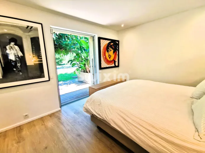 House for sale in Cannes - In Grimaud, single storey villa vith panoramic view on vineyards aun castel - Smart Propylaia (33)
