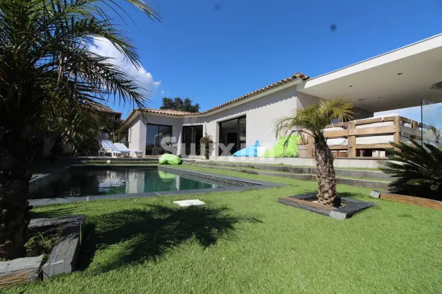 Haus zu verkaufen in Fréjus (3)