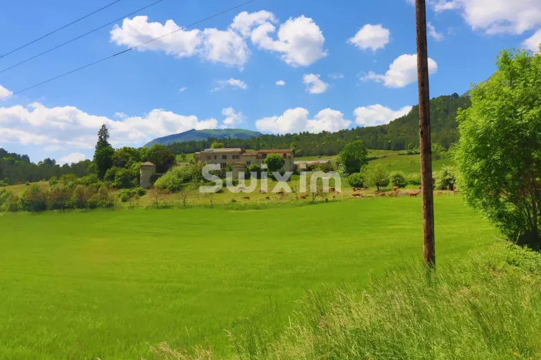 House for sale in Saint-Julien-en-Quint - Smart Propylaia