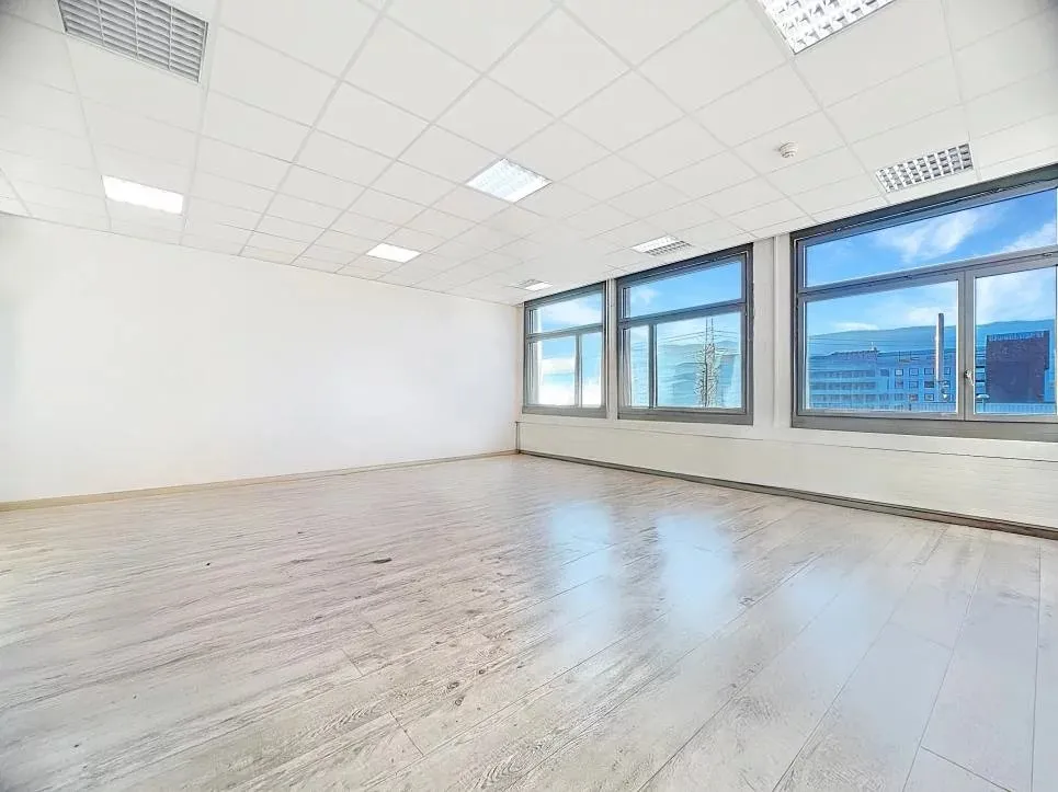 Satigny in affito Ufficio Svizzera - 
cChic-immoHub Il vostro portale immobiliare