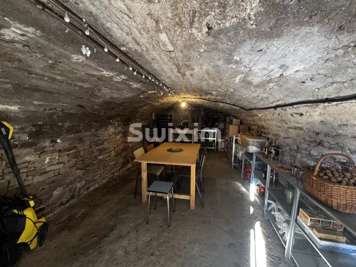 Maison à vendre à Avallon - Maison de caractère rénovée – charme, volumes et potentiel, à finaliser selon vos envies - Smart Propylaia (42)