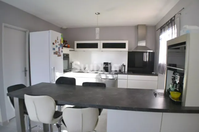 Maison à vendre à Jonquières-Saint-Vincent (4)