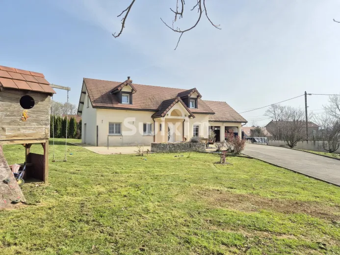 House for sale in Saint-Vit - Smart Propylaia