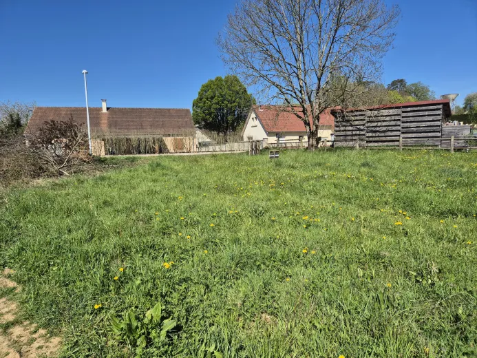 Grundstück zu verkaufen in Orchamps - Smart Propylaia