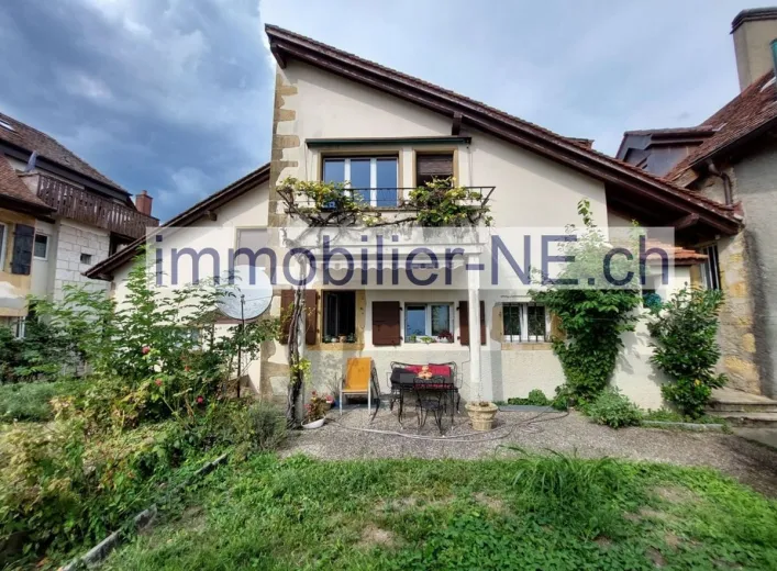 Zu verkaufen Bauernhaus St-Blaise Schweiz - Schweiz - cChic-immoHub Ihr Immobilienportal
