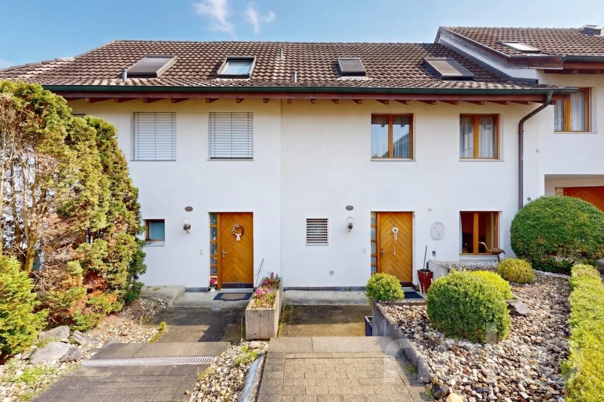 Luzern zu verkaufen Angebautes Haus Schweiz - cChic-immoHub Ihr Immobilienportal