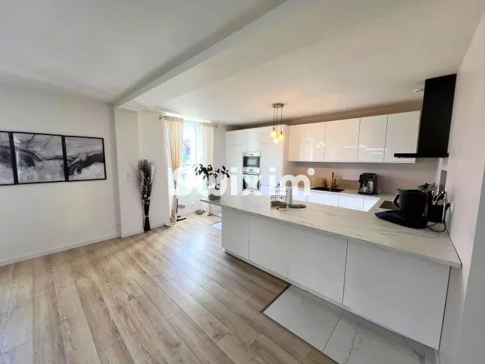 Haus zu verkaufen in Lons-le-Saunier - Smart Propylaia (4)