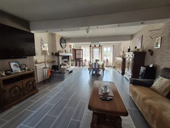 House for sale in Saint-Péreuse (2)