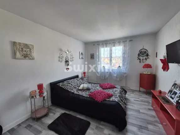 House for sale in Saint-Péreuse (13)