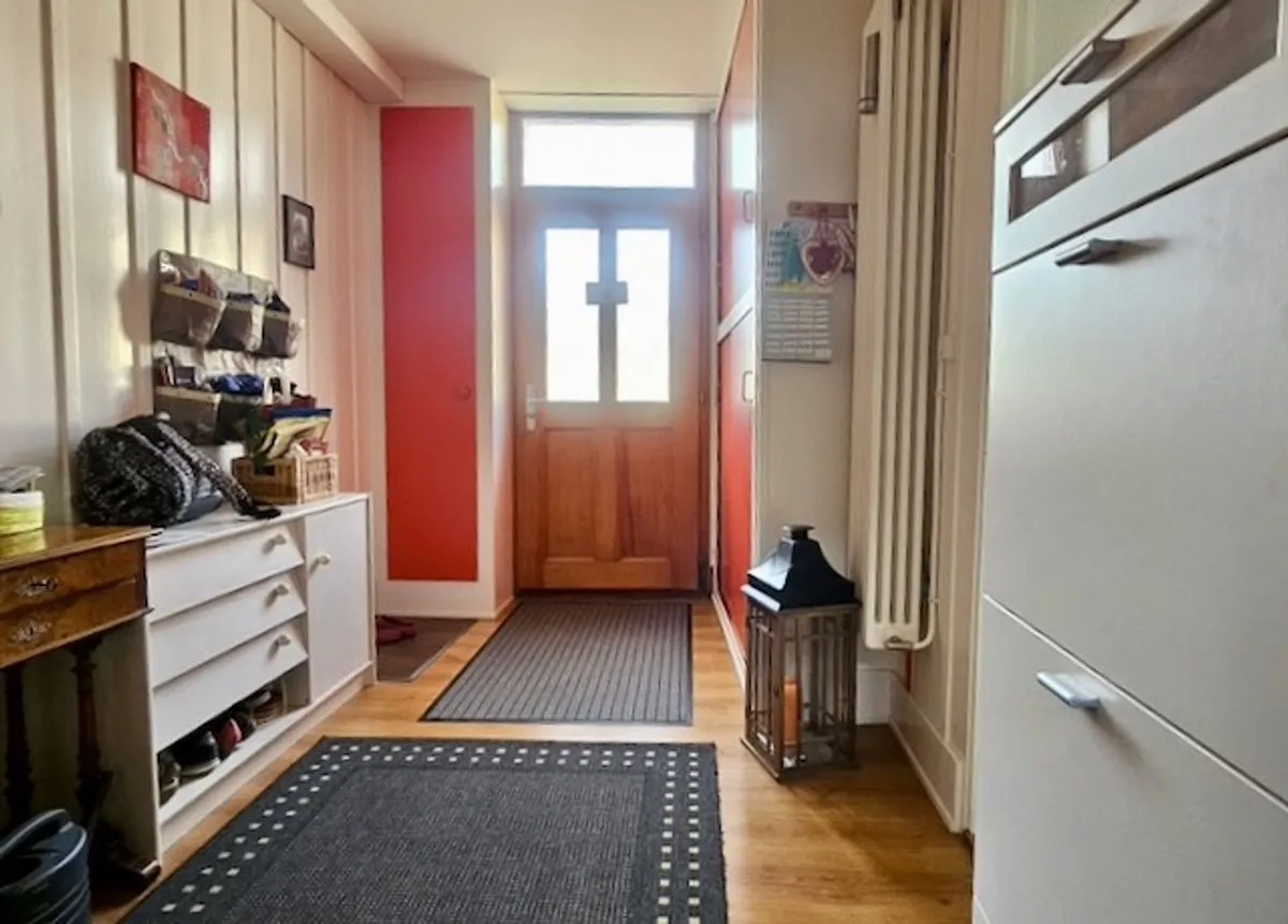 Fleurier zu verkaufen Angebautes Haus Schweiz - cChic-immoHub Ihr Immobilienportal