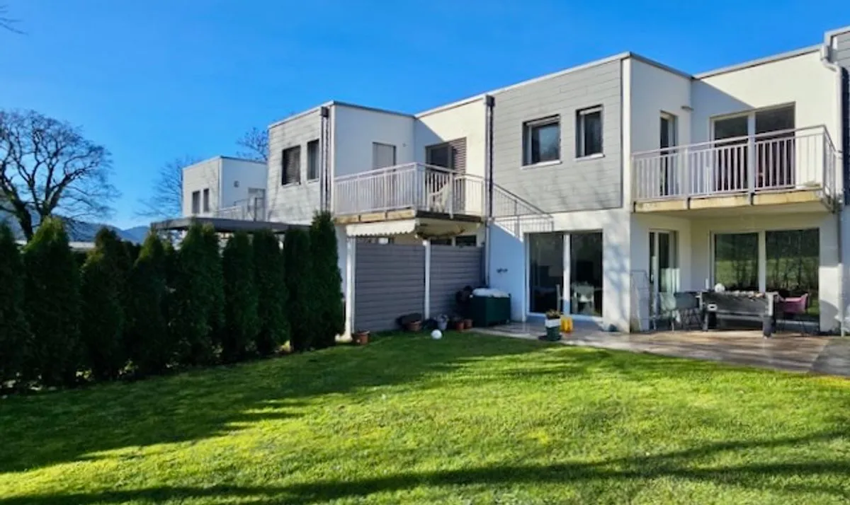 Fleurier zu verkaufen Angebautes Haus Schweiz - cChic-immoHub Ihr Immobilienportal