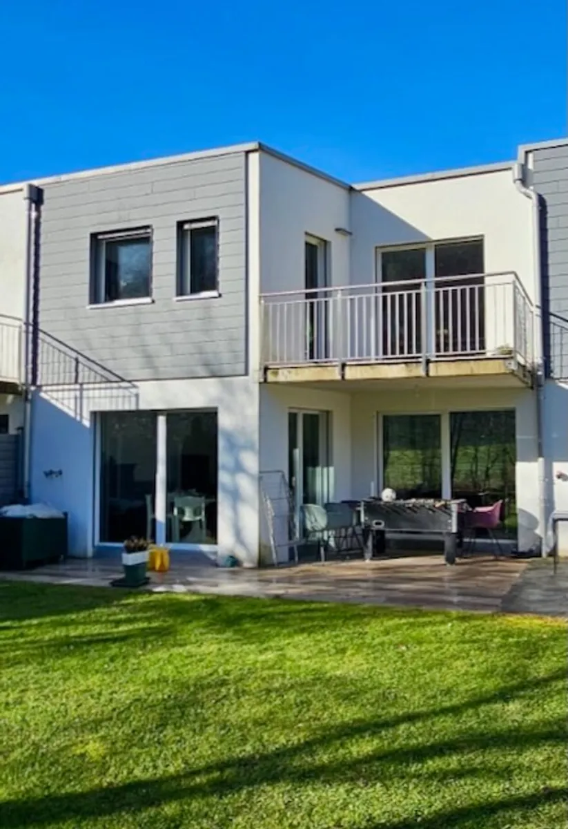 Fleurier zu verkaufen Angebautes Haus Schweiz - cChic-immoHub Ihr Immobilienportal