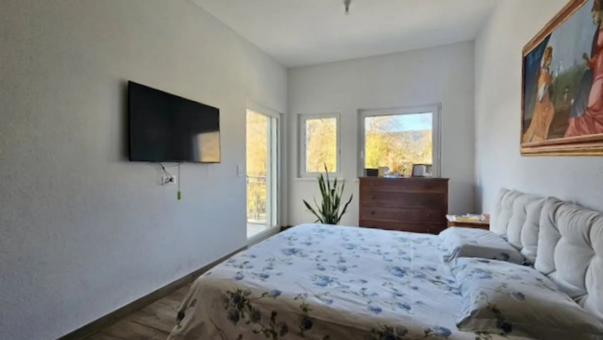 Fleurier zu verkaufen Angebautes Haus Schweiz - cChic-immoHub Ihr Immobilienportal