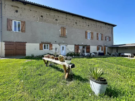 Casa in vendita a Belleville-en-Beaujolais (2)