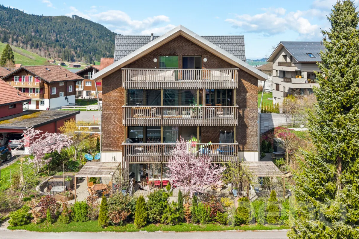 Bennau zu verkaufen Attikawohnung Schweiz - cChic-immoHub Ihr Immobilienportal