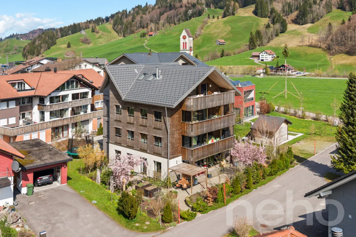 Bennau zu verkaufen Attikawohnung Schweiz - cChic-immoHub Ihr Immobilienportal