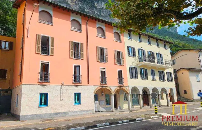 In vendita Edificio per uffici o negozi Capolago Svizzera - collaborazione con il portale immobiliare Smart-Propylaia