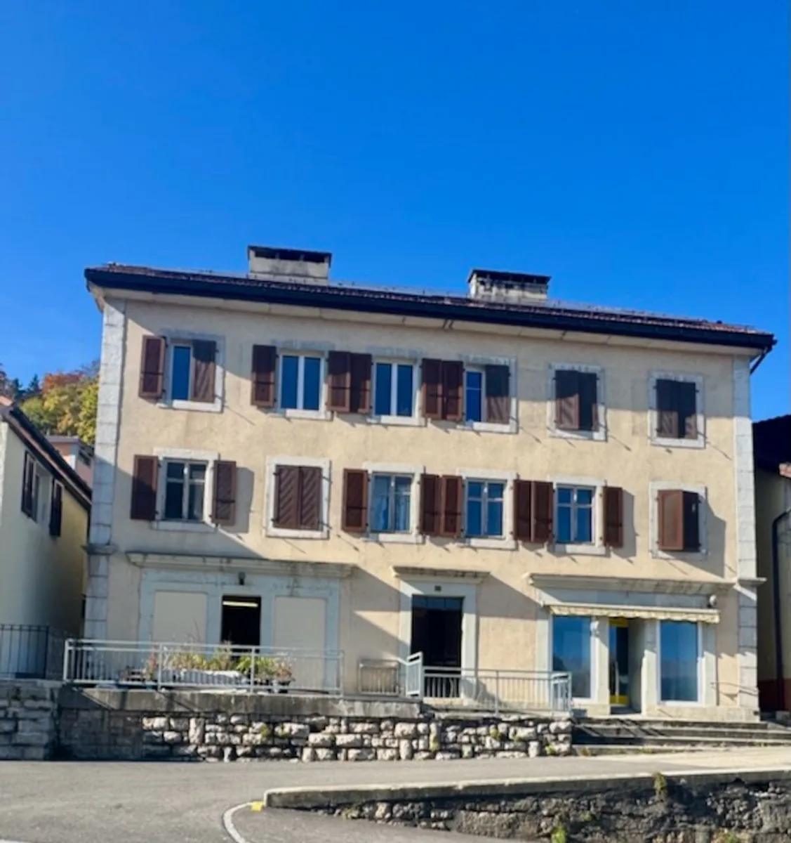 Les Ponts-de-Martel à vendre Maison plurifamiliale Suisse - cChic-immoHub votre portail immobilier