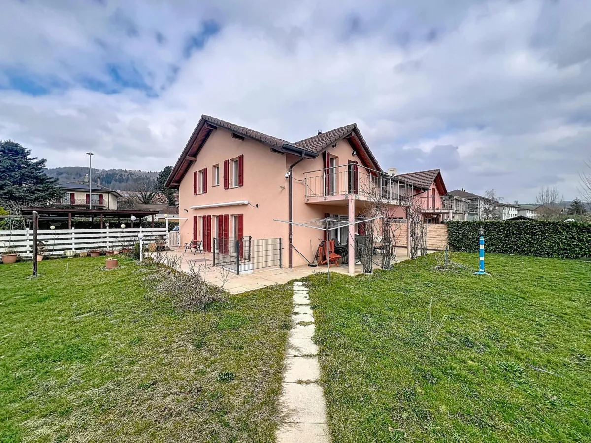 Moudon zu verkaufen Angebautes Haus Schweiz - cChic-immoHub Ihr Immobilienportal