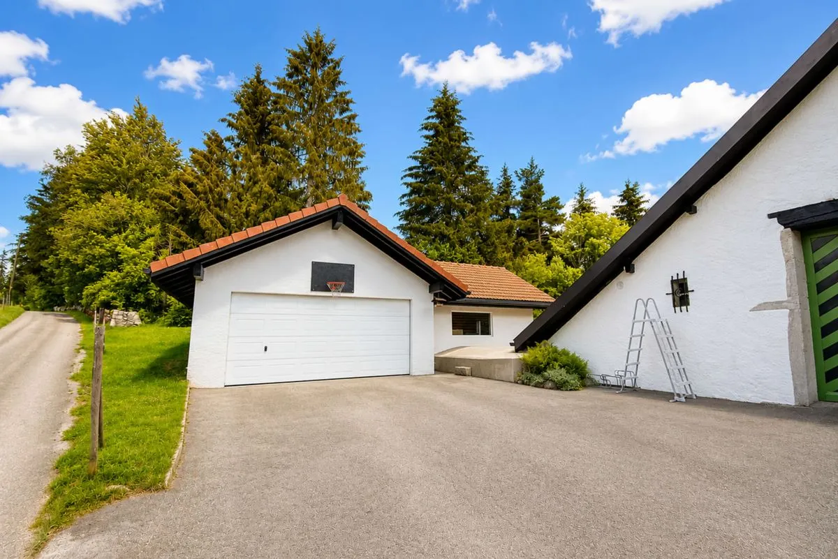 La Chaux-du-Milieu zu verkaufen Einfamilienhaus Schweiz - cChic-immoHub Ihr Immobilienportal
