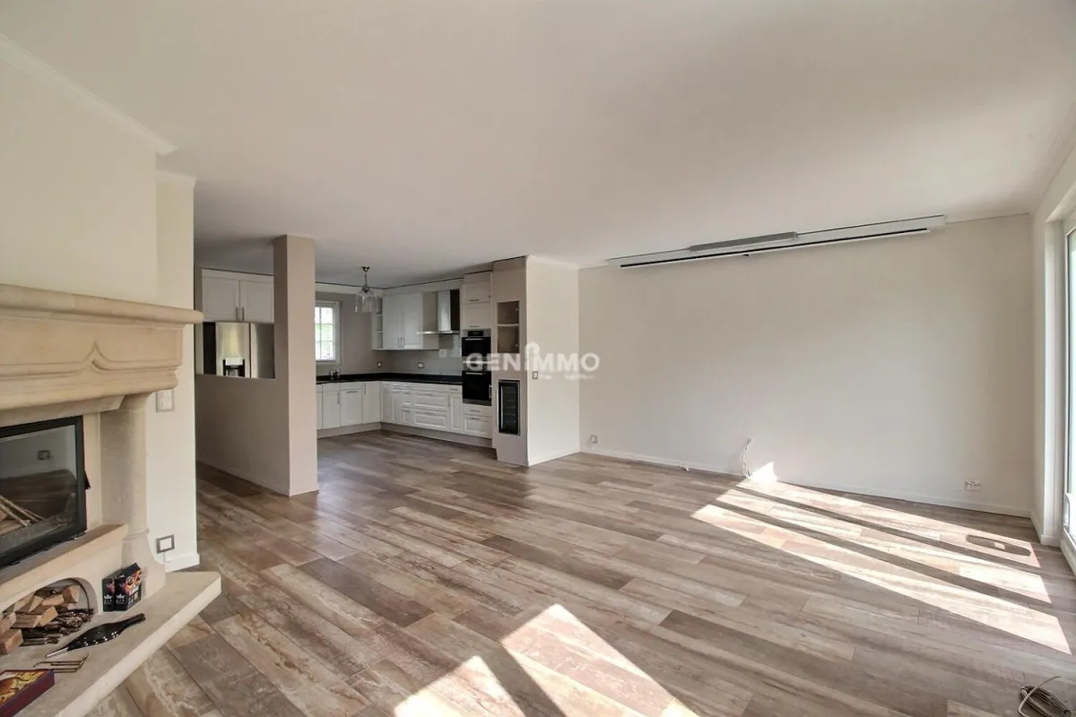 Vésenaz zu verkaufen  Angebautes Haus Schweiz - cChic-immoHub Ihr Immobilienportal