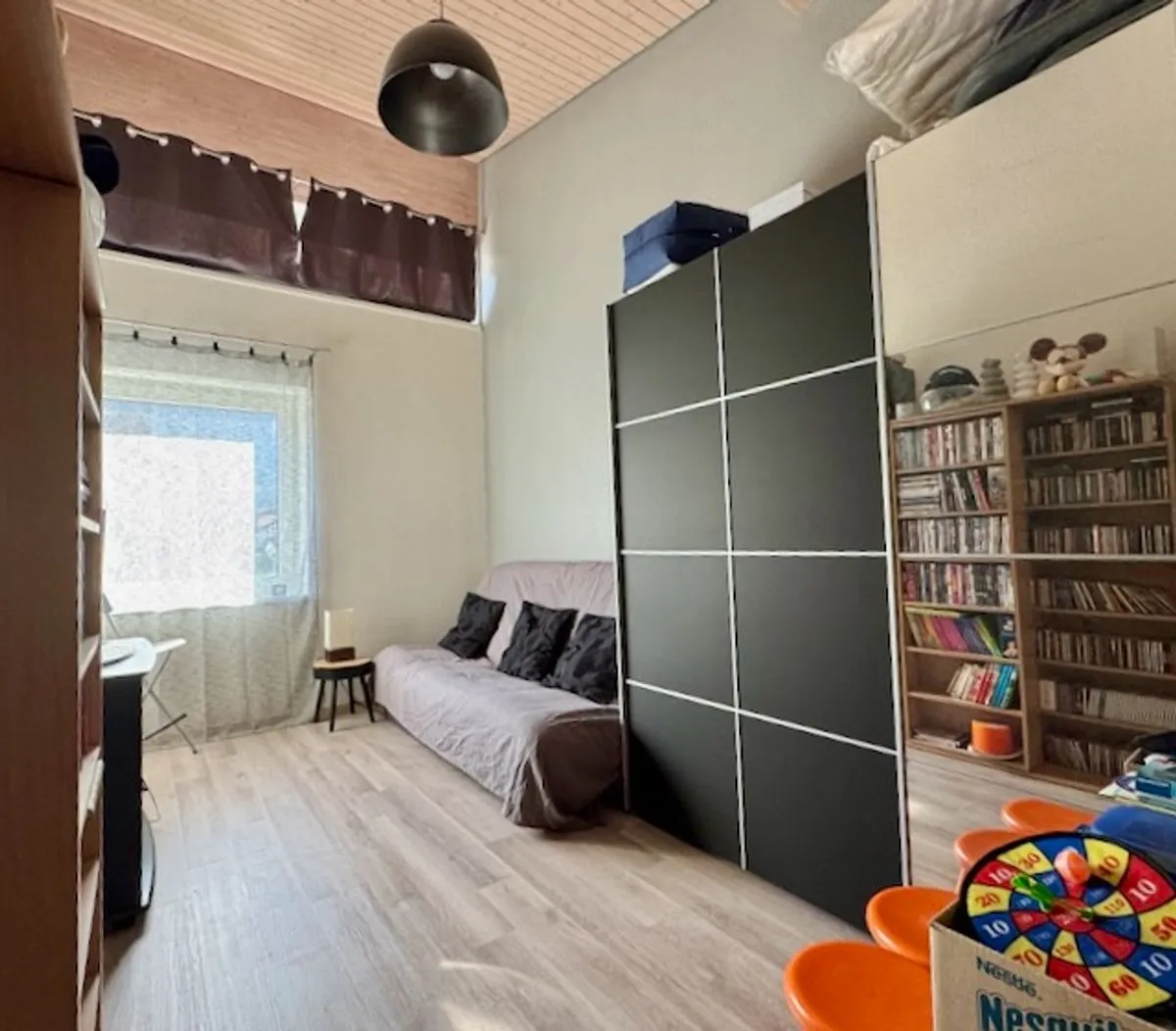Fleurier zu verkaufen Angebautes Haus Schweiz - cChic-immoHub Ihr Immobilienportal
