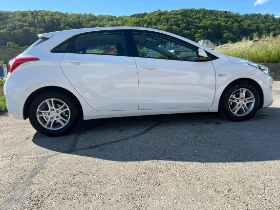 Hyundai i30 Fastback à vendre (2)