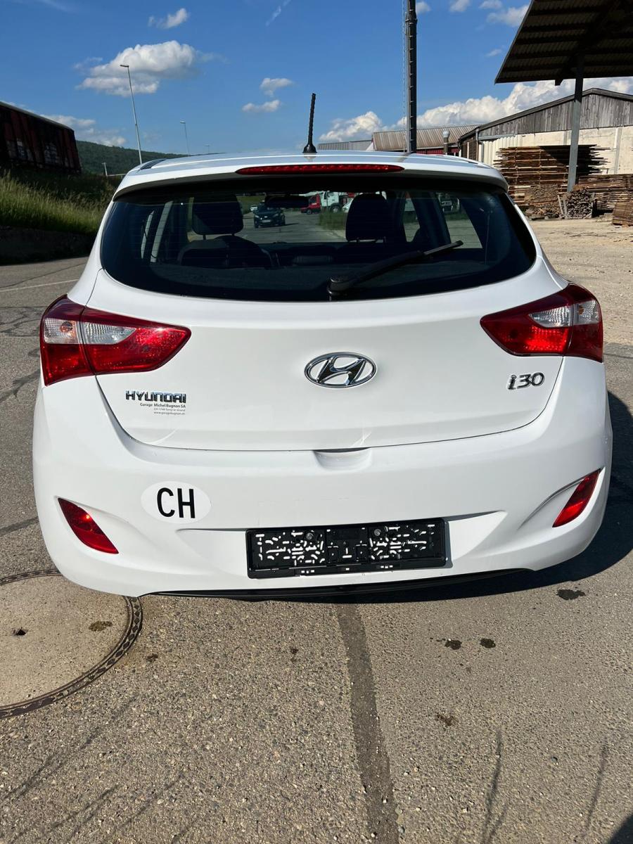Hyundai i30 Fastback zu verkaufen - Smart Propylaia (7)