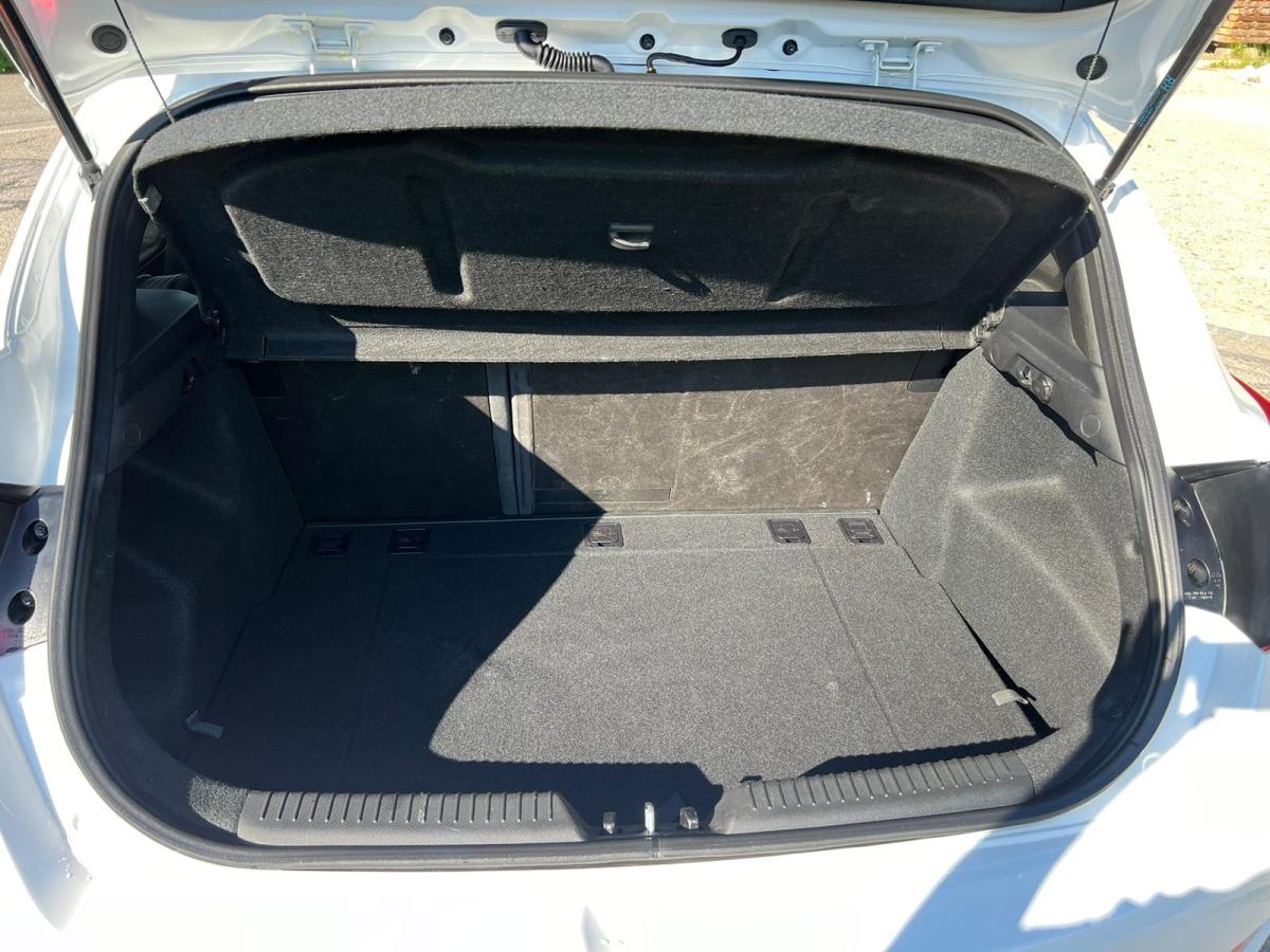 Hyundai i30 Fastback zu verkaufen - Smart Propylaia (8)