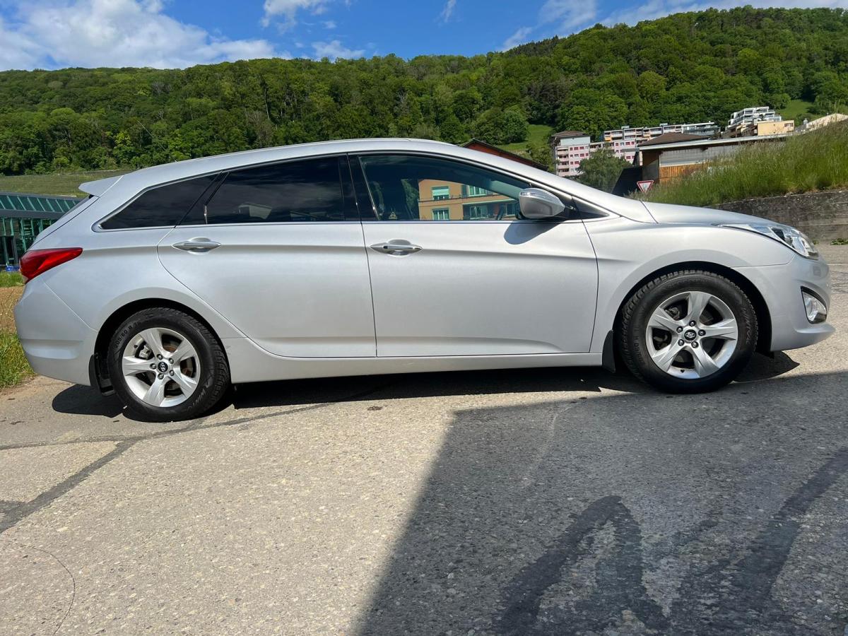 Hyundai i40 à vendre - Hyundai i40 CRDI - Smart Propylaia (3)