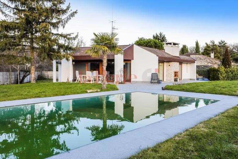 Maison à vendre à Vessy - Spacieuse Villa sur terrain de taille confortable avec vue dégagée et piscine - Smart Propylaia (27)