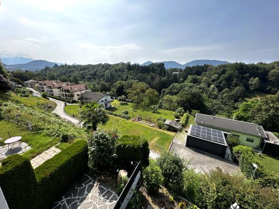 Haus zu verkaufen in Astano (2)