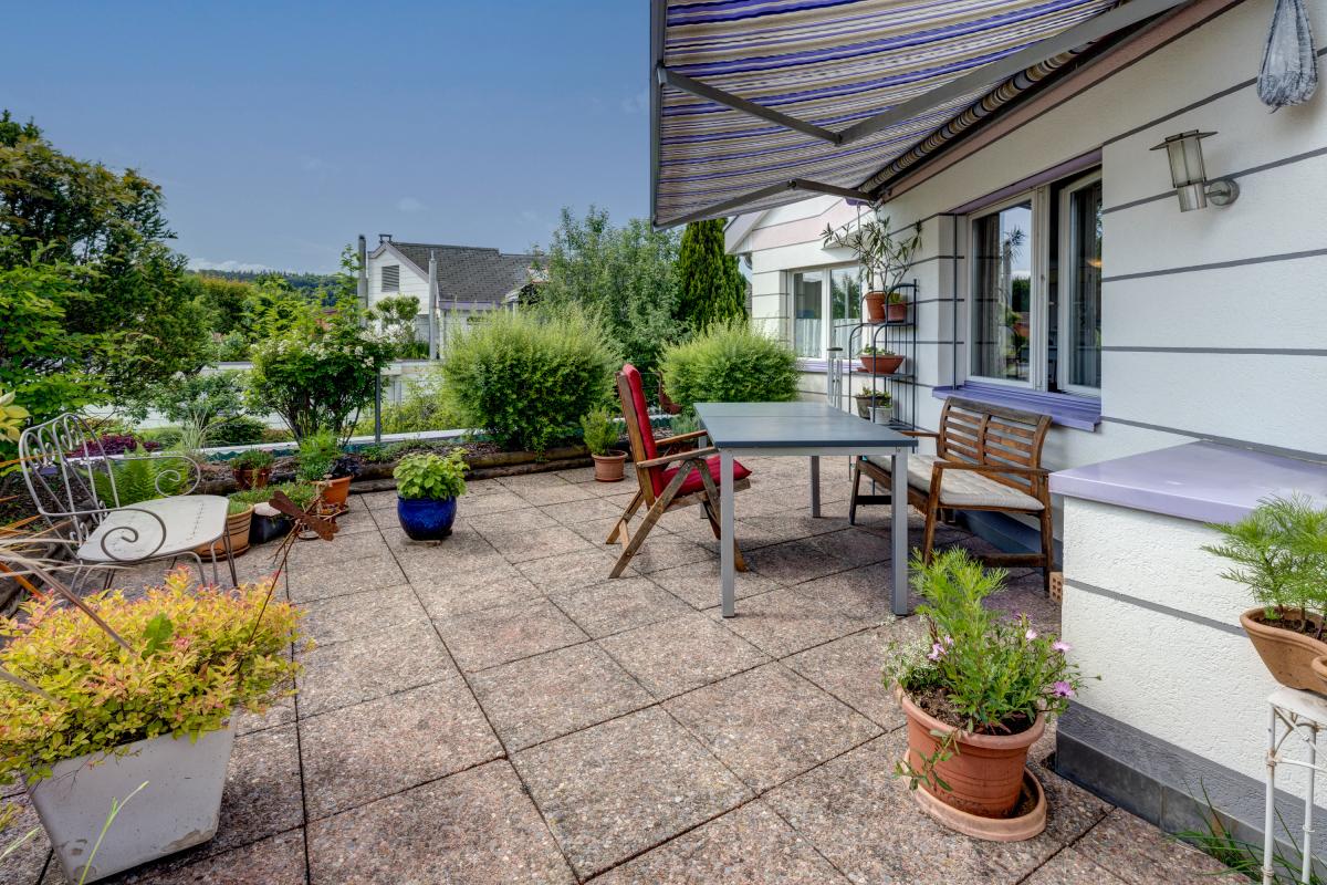 For sale   Switzerland - in partnership with the real estate portal Smart-Propylaia