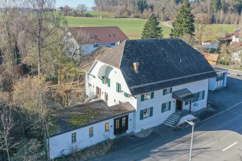 Haus zu verkaufen in Hersiwil - Grosses Einfamilienhaus, Wohn-Gewerbehaus oder Zweigenerationenhaus? - Smart Propylaia (3)