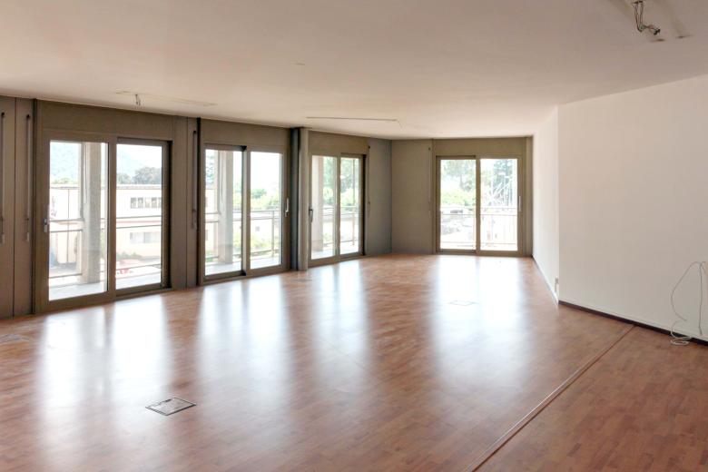 Commercial & industry for rent in Melide - Melide, bright and elegant office - Smart Propylaia (3)