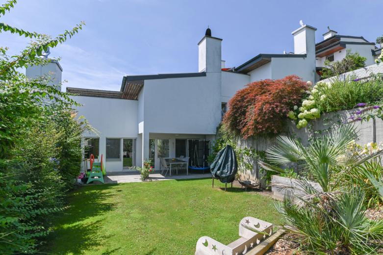 Haus zu verkaufen in Auenstein - Gepflegtes Terrassenhaus mit Top-Aussicht und viel Grünfläche - Smart Propylaia (3)