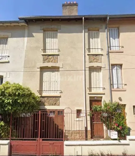 Casa in vendita a Saint-Max