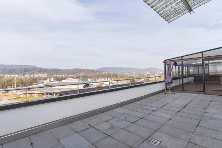 Wohnung zu verkaufen in Wöschnau - Preiswerte Attikawohnung mit schöner Aussicht | Grosse Terrasse mit Wi - Smart Propylaia (12)